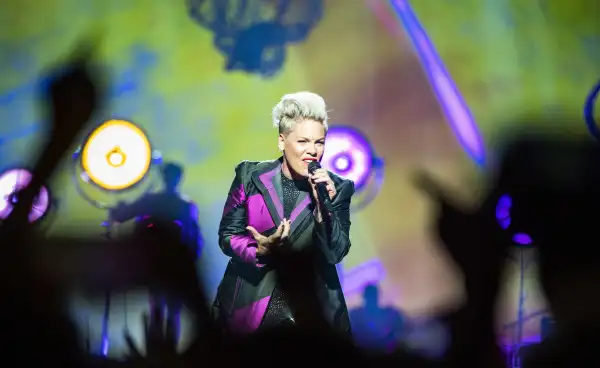 粉红佳人P!NK加拿大演唱会